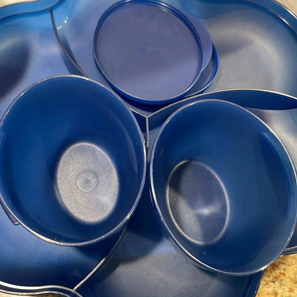 Tupperware Chip ‘n Dip bowl set